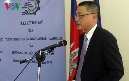 Đại sứ Việt Nam tại Campuchia Vũ Quang Minh.